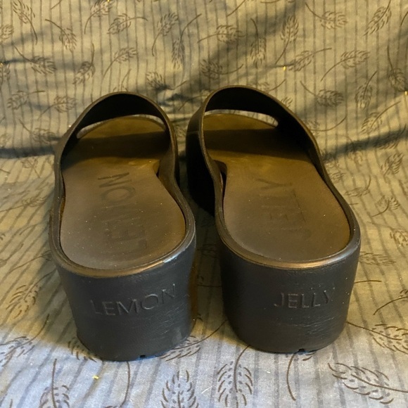 Lemon Jelly Sunny platform vegan slides in black US 10 41 - Picture 5 of 5